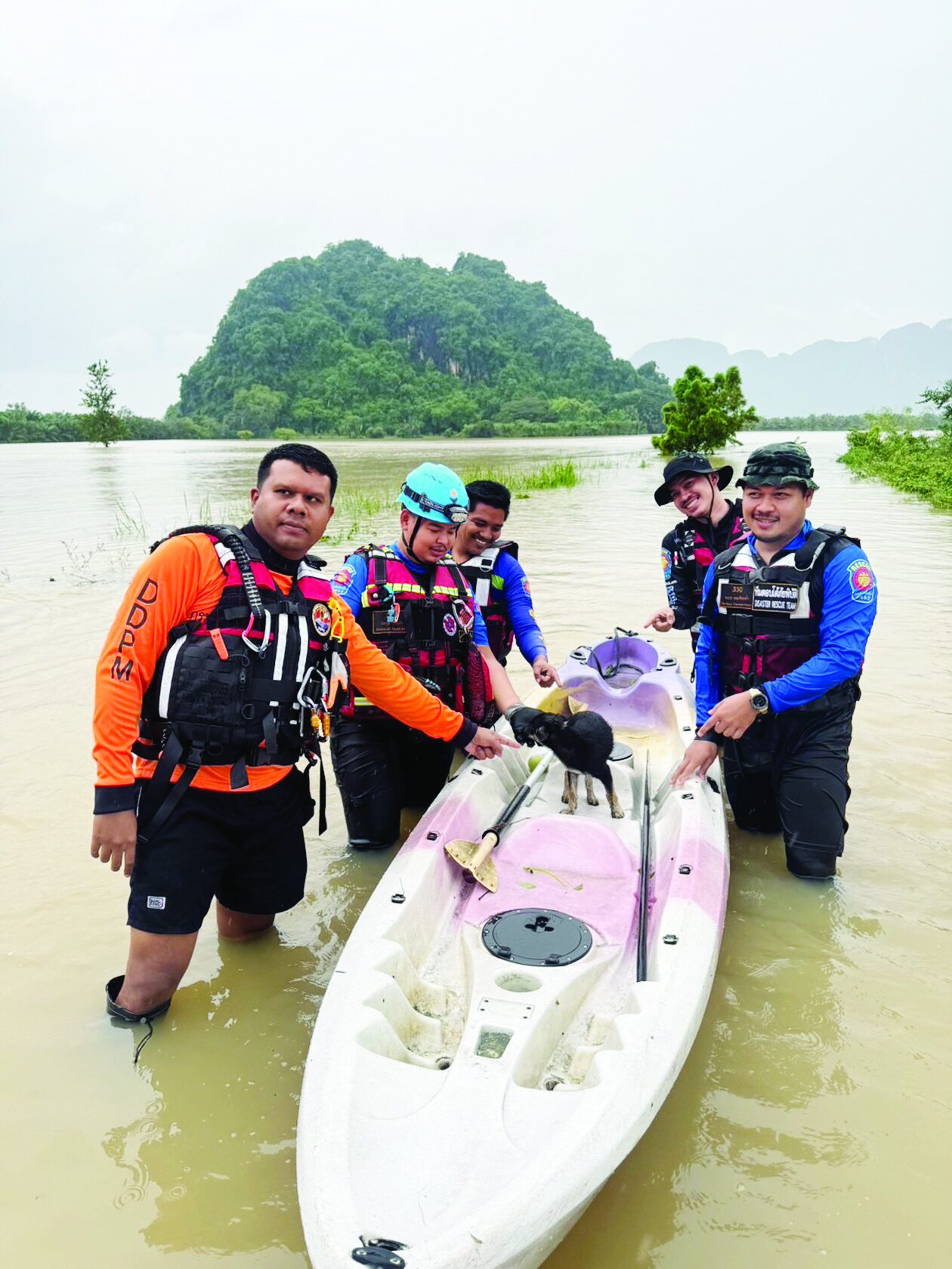 เพื่อนตัวเล็ก - ‘เจ้าบุญรอด’รอดชีวิต กลางสายน้ำเมืองพัทลุง