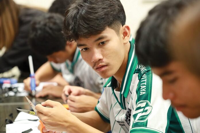 สดจากเยาวชน - ทีมหมอนทองร่วมอาลัย สมเด็จพระพันปีหลวง