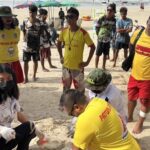 สลด! นทท.ต่างชาติ นอนเสียชีวิตปริศนา ริมหาดป่าตอง เร่งสืบข้อมูลผู้เสียชีวิต-ติดต่อญาติผู้ตาย