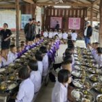 พล.ต.อ.ประจวบ-ภริยา พร้อมกัลยาณมิตร มอบอาคารเรียน รร.ตชด. อ. อมก๋อย จ.เชียงใหม่