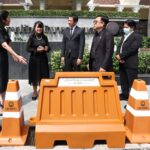 ดอยคำ-แอดวานซ์ฯ ส่งมอบแบริเออร์พลาสติก-กรวยจราจร ให้สำนักงานปลัดสำนักนายกฯ