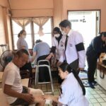 แพทย์ รพ.ตำรวจ เยี่ยมให้กำลังใจ เจ้าหน้าที่ตำรวจ ที่ได้รับความเจ็บขณะปฏิบัติหน้าที่