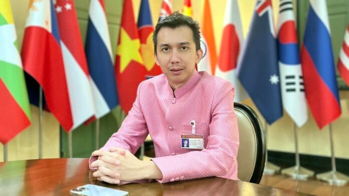 นายชนนพัฒฐ์