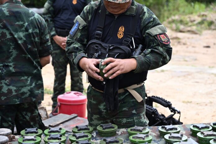 ทหารไทยเหยียบ ทุ่นระเบิดภูมะเขือ
