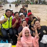อนุชา นาคาศัย นำทีมร่วมกตัญญูชัยนาท ลุยช่วยน้ำท่วมหาดใหญ่ ช่วยผู้ประสบภัย