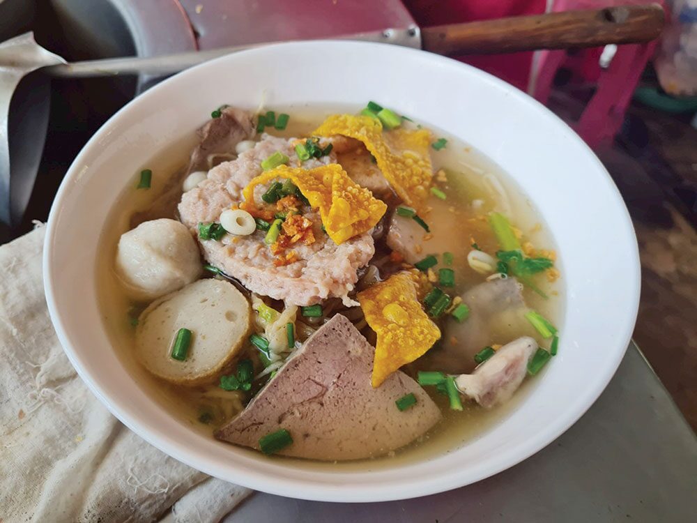 อิ่มอร่อย - ก๋วยเตี๋ยวหมูซอยชื่น อร่อยเด็ดเมืองโคราช