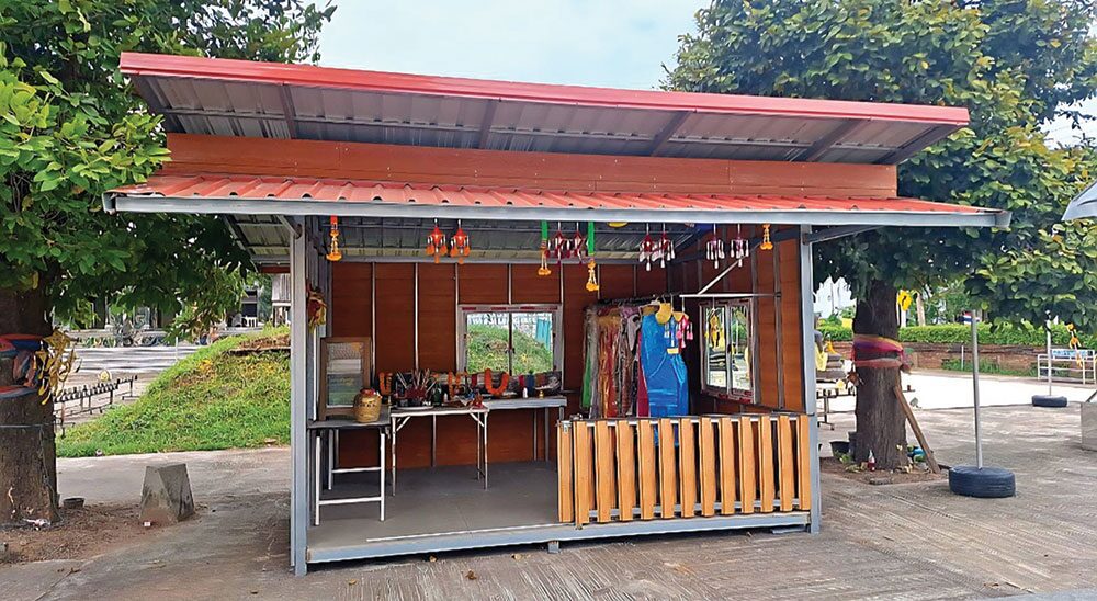 ชวนกันมา พากันมู - ไหว้พระธาตุน้อยศรีบุญเรือง ขอโชคเจ้าแม่ตะเคียนทอง