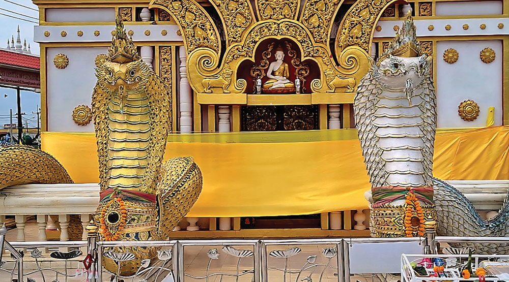 ชวนกันมา พากันมู - ไหว้พระธาตุน้อยศรีบุญเรือง ขอโชคเจ้าแม่ตะเคียนทอง