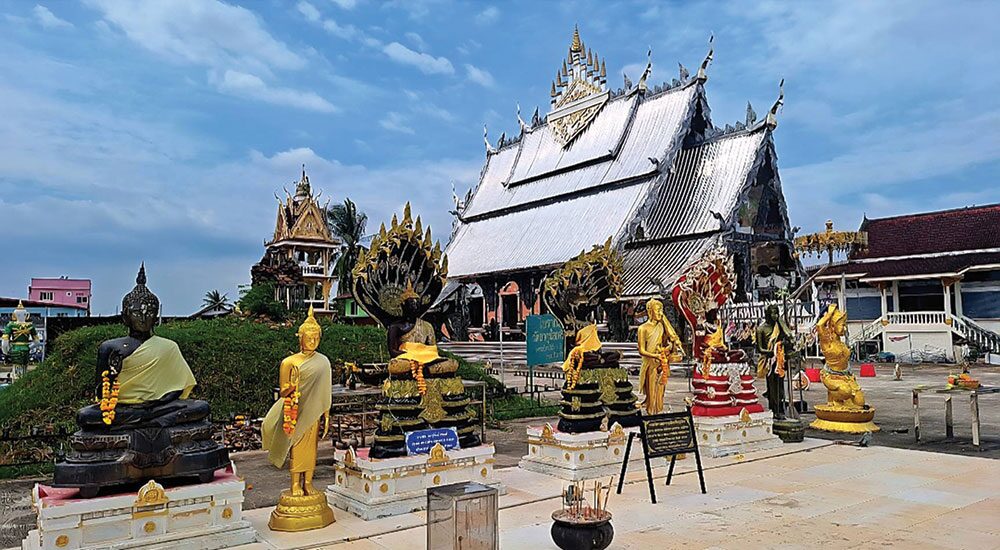 ชวนกันมา พากันมู - ไหว้พระธาตุน้อยศรีบุญเรือง ขอโชคเจ้าแม่ตะเคียนทอง