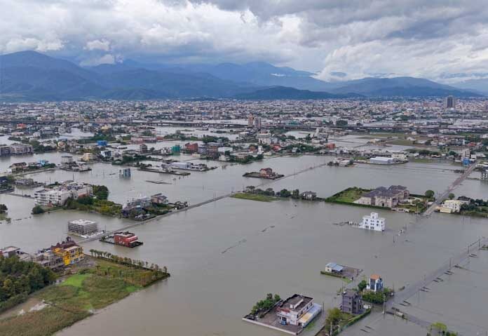 ไต้หวันฝนกระหน่ำ-น้ำท่วมหนัก “เสี่ยงเกิดดินถล่ม” หลังพายุดีเปรสชันเขตร้อนขึ้นฝั่ง