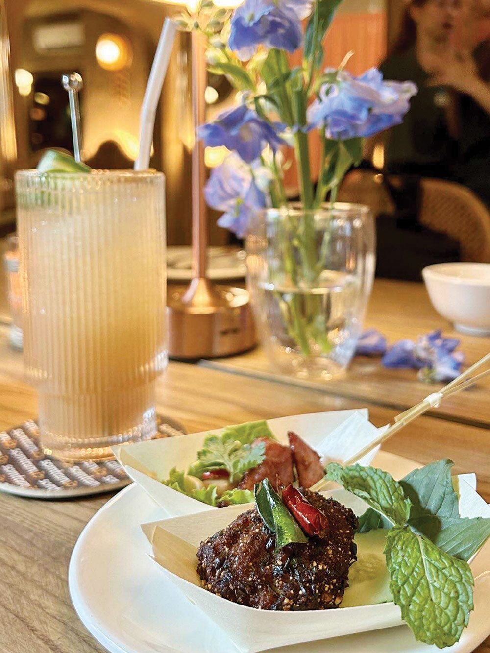 สวรรค์ในครัว - ‘ส้มตำนัว’ผนึกเชฟมิชลิน ชวนแซ่บเมนูฉลอง 25 ปี