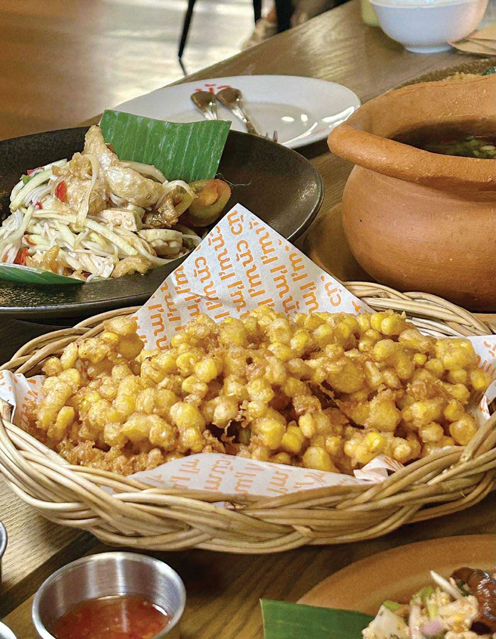 สวรรค์ในครัว - ‘ส้มตำนัว’ผนึกเชฟมิชลิน ชวนแซ่บเมนูฉลอง 25 ปี