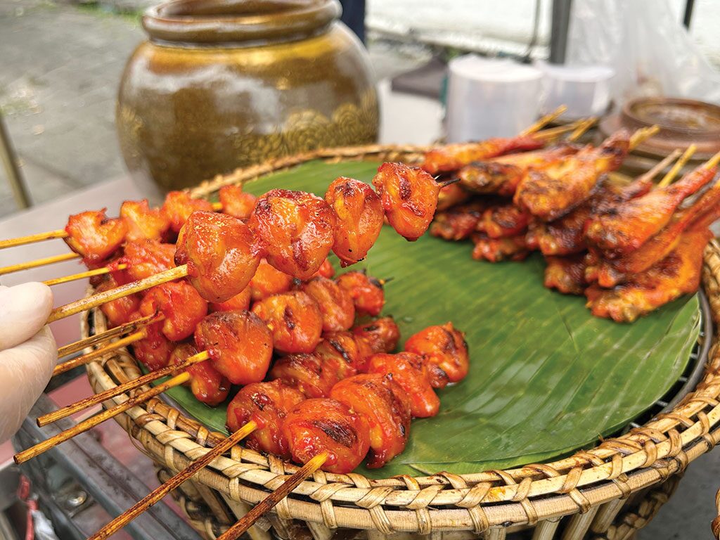 บังฮาซัน ไก่ย่างแดงโบราณ สูตรบ้านๆ เนื้อนุ่มหมักเครื่องถึง