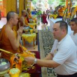 สมเด็จพระมหารัชมงคลมุนี จุดเทียนชัย นั่งปรกอฐิฐานจิต 'เหรียญวาสนา' หลวงพ่ออ๊อด วัดสายไหม