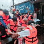 นทพ. ระดมกำลัง ช่วยเหลือประชาชน พื้นที่หาดใหญ่ ประสบภัยน้ำท่วม เฝ้าระวัง 24 ชม.
