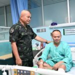 มทภ. 2 เยี่ยมให้กำลังใจทหาร รับบาดเจ็บ เปรียบ พลังอำนาจกองทัพ-กำลังพลทุกนาย