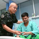 มทภ. 2 เยี่ยมให้กำลังใจทหาร รับบาดเจ็บ เปรียบ พลังอำนาจกองทัพ-กำลังพลทุกนาย