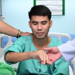 มทภ. 2 เยี่ยมให้กำลังใจทหาร รับบาดเจ็บ เปรียบ พลังอำนาจกองทัพ-กำลังพลทุกนาย