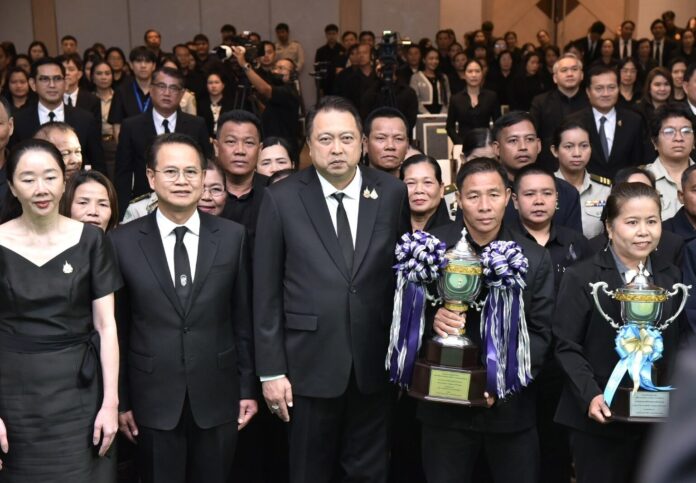 รองนายกฯ สุชาติ มอบรางวัล “คนรักษ์ป่า ป่ารักษ์ชุมชน” ประจำปี 2568