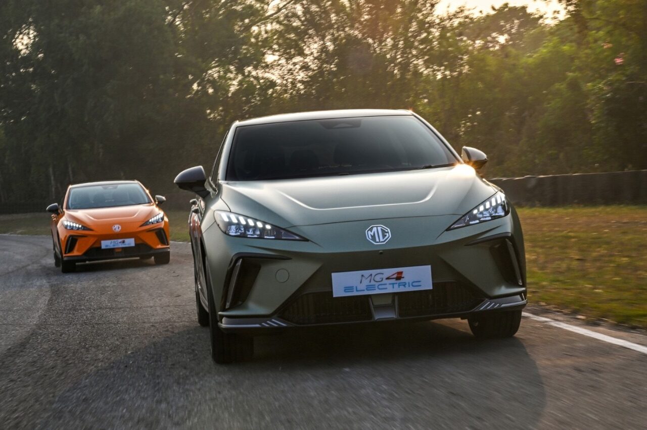 ภาพประกอบข่าว: เอ็มจี4 ยังร้อนแรง ยึดผู้นำรถอีวี 4 เดือนติด ยอดจดทะเบียน 4,390 คัน