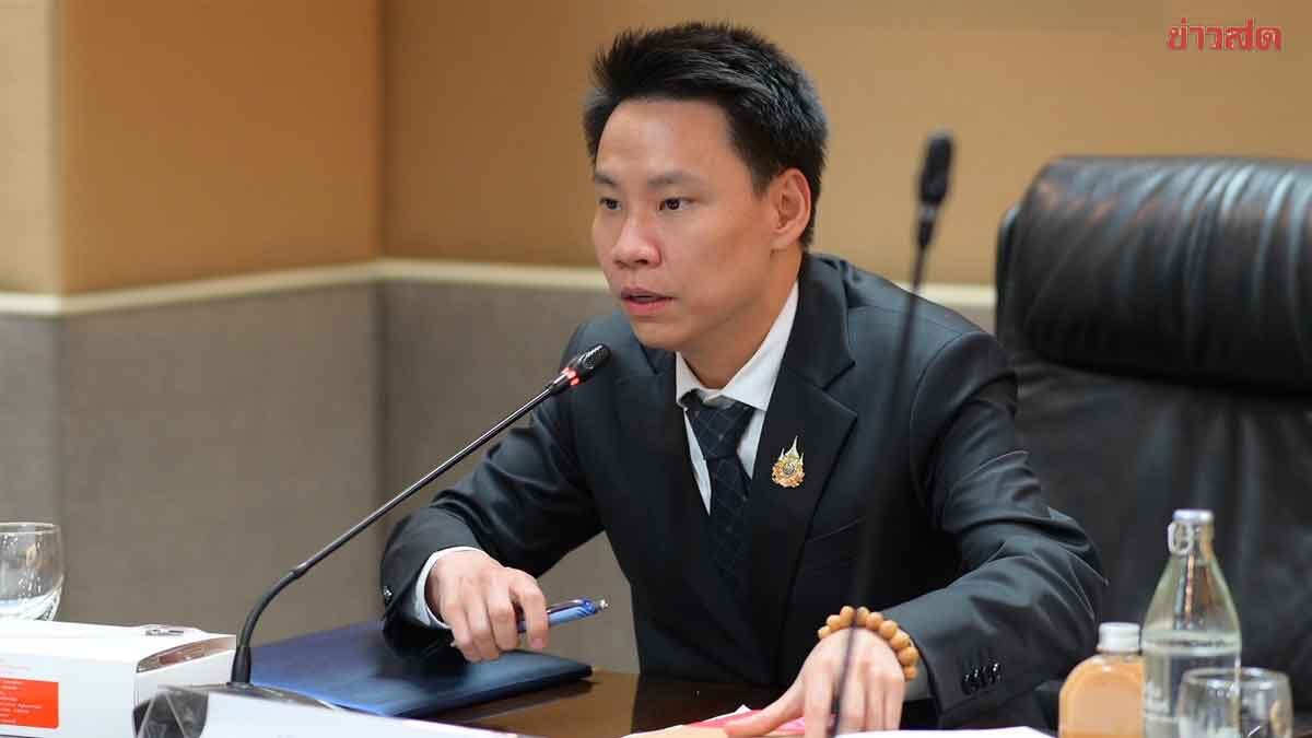 ภาพประกอบข่าว: ททท. โปรโมตบิ๊กอีเวนต์ ชงครม. หนุนต่างชาติรับตั๋วบินฟรีในประเทศ ปลุกไฮซีซัน