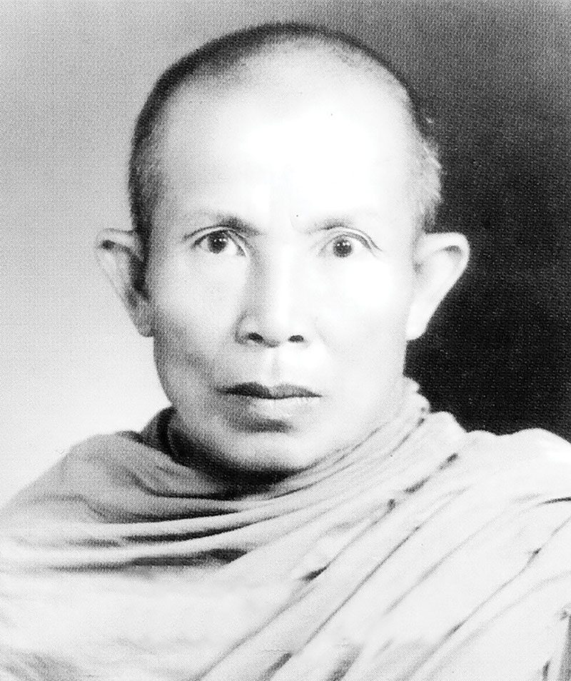  วันพฤหัสบดีที่ 6 พ.ย. 2568 น้อมรำลึกครบรอบ 125 ปี ชาตกาล “หลวงปู่กงมา จิรปุญโญ” วัดดอยธรรมเจดีย์ จ.สกลนคร พระวิปัสสนาจารย์ ชื่อดังสายหลวงปู่มั่น ภูริทัตโต  เป็นพระสายปฏิบัติธรรม ทุ่มเทชีวิตให้กับการประพฤติปฏิบัติ มีพระภิกษุ-สามเณร อุบาสก อุบาสิกา ศรัทธาเลื่อมใสในปฏิปทา ทำให้เ