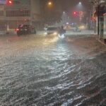 ฝนถล่มหนัก พัทยาอ่วม น้ำท่วมหลายจุดทั่วเมือง จมถนนสุขุมวิทสูง1เมตร รถเล็กสัญจรไม่ได้