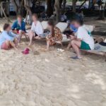 สลด! นักท่องเที่ยวหนุ่มรัสเซีย เล่นน้ำทะเล หาดในทอน คลื่นซัดจมสูญหายต่อหน้าเพื่อน