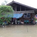 ชาวพัทลุง 5 อำเภอ ริมทะเลสาบสงขลา เดือดร้อนแสนสาหัส ประสบอุทกภัย-ทุกข์โรคน้ำกัดเท้า เร่งอพยพหนี