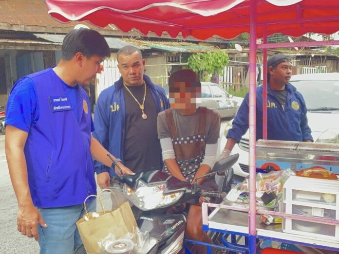 พ่อค้าลูกชิ้นปิ้ง ค้ายาบ้า