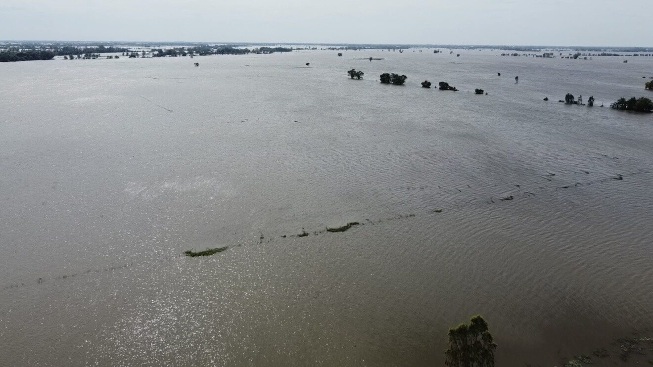 .กรุงเก่า ระดับน้ำยังสูง ท่วม 12 อำเภอ 66,794 ครัวเรือนเดือดร้อน เกษตรกรยิ่งทุกข์หนัก.