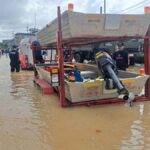 ผบ.ตร. ลุยหาดใหญ่ ติดตามสถานการณ์อุทกภัยใหญ่ ผบช.ก. สั่งระดมตำรวจน้ำเต็มอัตรา เร่งช่วยผู้ประสบภัยน้ำท่วม 