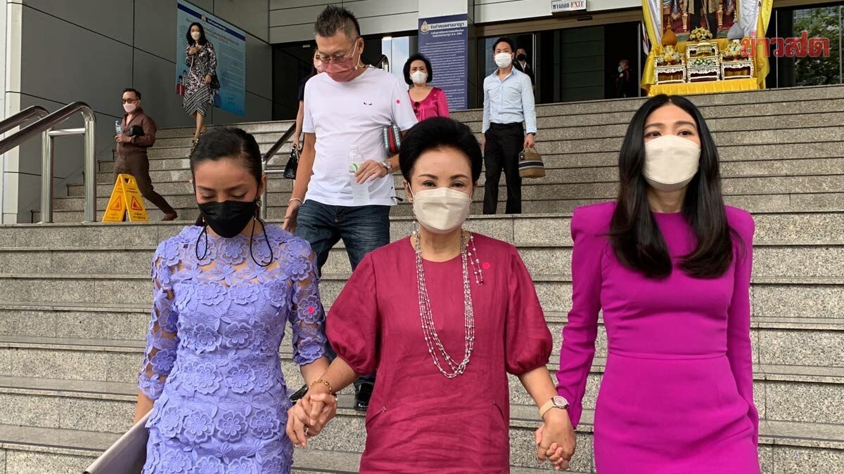 (แฟ้มภาพ) : ศาลอุทธรณ์ พิพากษาจำคุก คุณหญิงกอแก้ว บุณยะจินดา - ณพ ณรงค์เดช คนละ 2 ปี ไม่รอลงอาญา ข้อหาปลอมแปลงเอกสาร คืนความเป็นธรรมให้ "เกษม ณรงค์เดช"