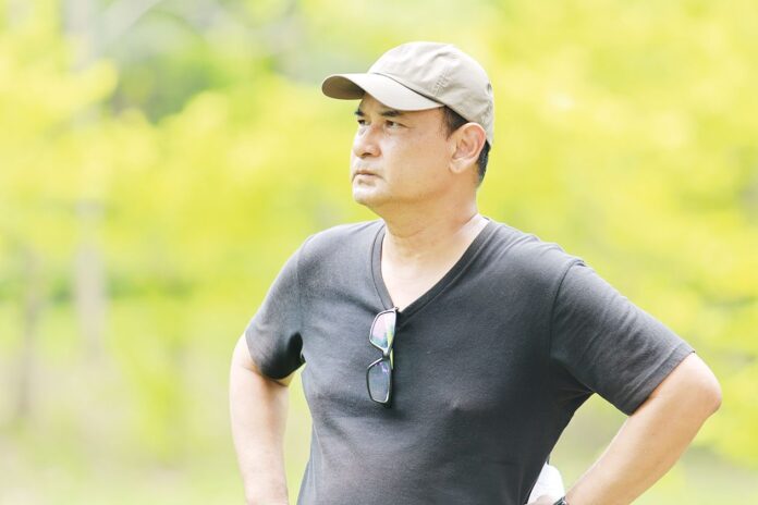 เบื้องหลังมายา