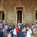 ชาวต่างชาติ ปลื้ม คนไทยพร้อมใจแต่งดำ ถวายความอาลัย 'พระพันปีหลวง' เป็นสิ่งที่น่านับถือ