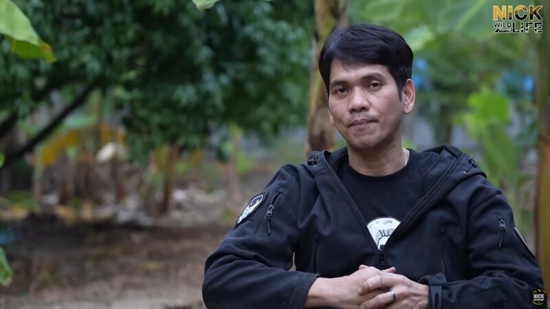นายนิรุทธ์ ชมงาม หรือนิค อสรพิษวิทยา ผู้เชี่ยวชาญเรื่องงูและสัตว์เลื้อยคลาน หัวหน้ากลุ่มอสรพิษวิทยา