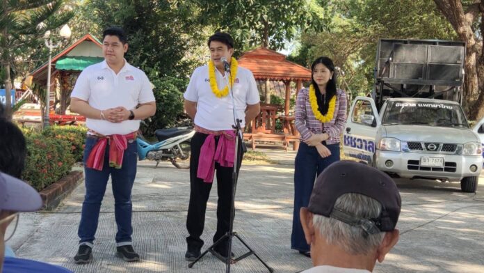 จินนี่ ลุยร้อยเอ็ด อ้อนขอคะแนนเสียง ‘นราเอก คำสนาม’ทสท. เข้าแก้ปัญหาในสภา