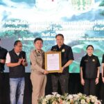 สุชาติ มอบสิทธิทำกินในพื้นที่ป่า ให้ชาวชุมพร กว่า 1 พันราย รวม 8 พันกว่าไร่