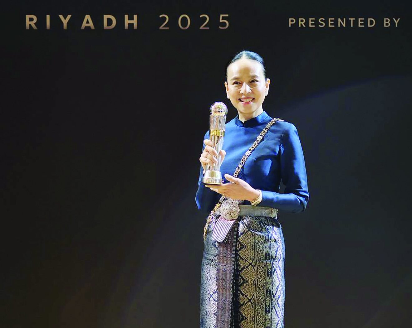 กีฬา - บอลไทยในปีสุดอลเวง ต้องกระเตงเพื่ออยู่รอด