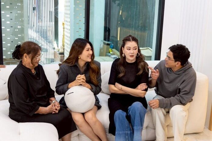 เปิดตัวครั้งแรก ‘เค้กส้ม’ หวานใจ “เสนาหอย” รู้ทั้งรู้ว่ามีหนี้ร้อยล้าน