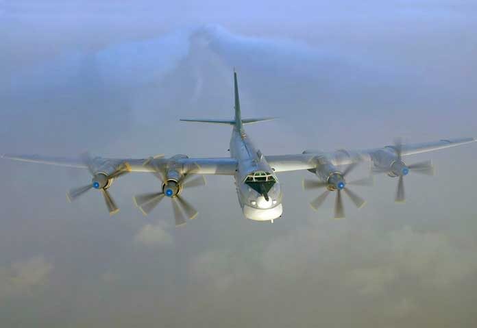 ญี่ปุ่นส่งบินรบสังเกตการณ์! - เครื่องบินทิ้งระเบิดทางยุทธศาสตร์ Tu-95 ของรัสเซีย