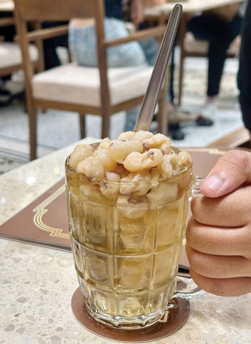 หลุยส์วาณิชย์ อร่อยยกเกรด จากร้านตึกแถวขึ้นห้างหรูพรีเมียม