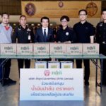 ศาลาเฉลิมกรุง-ศิลปินนักแสดงและนักร้องจิตอาสา ร่วมบรรจุถุงยังชีพพระราชทาน