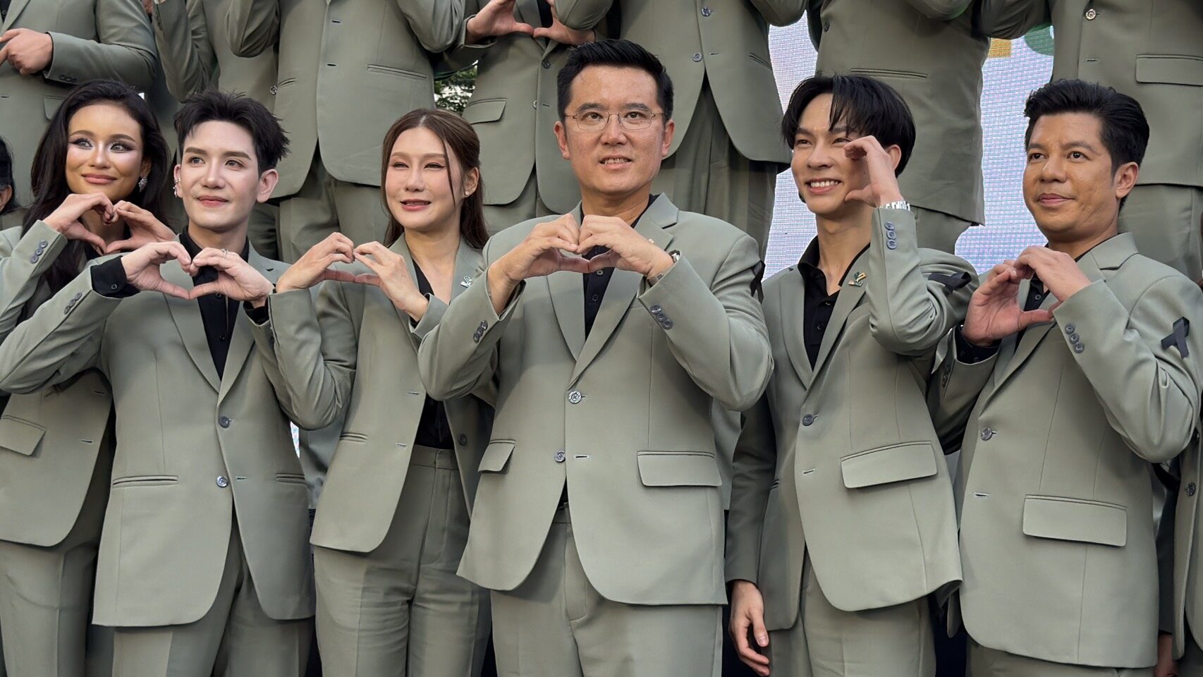 ภาพประกอบข่าว: ชัยวุฒิ โว พรรครักชาติ จ่อเปิดตัวผู้สมัคร-แคนดิเดตนายกฯ ชื่อ อนุทิน ไม่ชิงยุบสภา