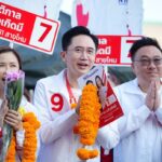 'ยศชนัน' ลุยหาเสียง แฟนคลับสวมกอด-หอมแก้ม เจ้าตัวยิ้มเขิน เปรย มีนโยบายเด็ด ต้นปีพร้อมเปิด 