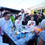 'ยศชนัน' ลุยหาเสียง แฟนคลับสวมกอด-หอมแก้ม เจ้าตัวยิ้มเขิน เปรย มีนโยบายเด็ด ต้นปีพร้อมเปิด 