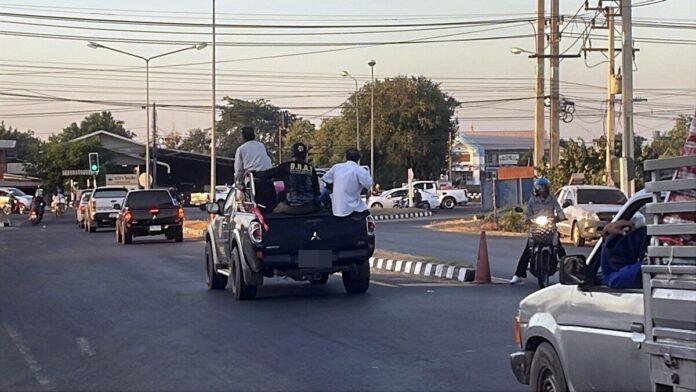 ชาวบ้านสุรินทร์ อพยพด่วน2