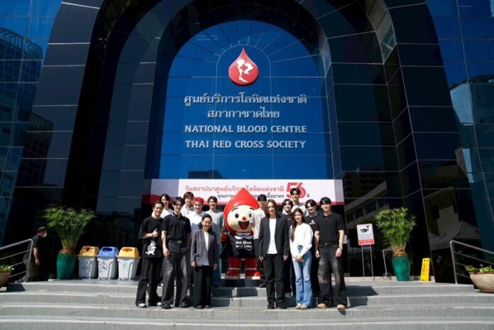 พี่ฉอด-พี่เอส นำทีมดารา Change Artist ส่งต่อเลือด ช่วยผู้ป่วยหลังน้ำท่วมภาคใต้