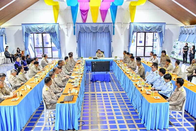 สุชาติ นักท่องเที่ยว 