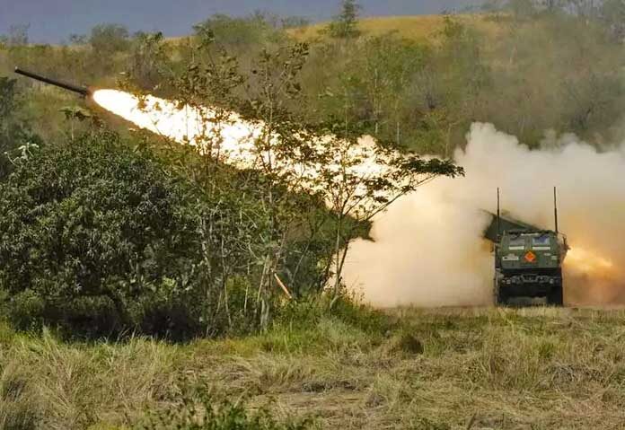 สหรัฐฉลุยขาย - การขายอาวุธของสหรัฐฯ ให้แก่ไต้หวันครอบคลุม 8 รายการ รวมถึงระบบจรวด HIMARS
